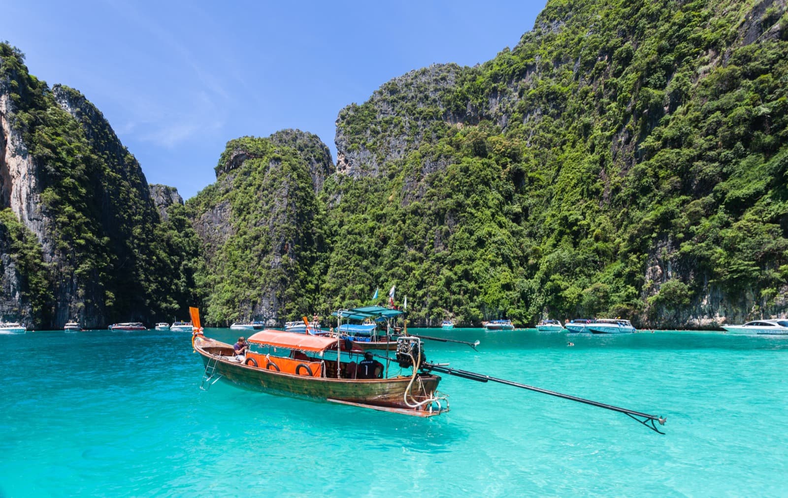 Phi Phi Lay