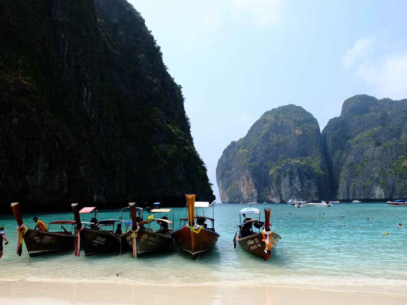 เที่ยวพีพีแบบไปเช้าเย็นกลับ (Day Trip) ทำได้ไหม คุ้มหรือเปล่า
